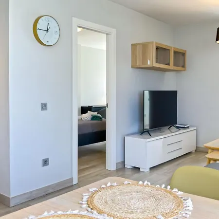 In With Fabulous Views *