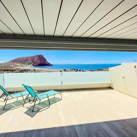 In With Fabulous Views *