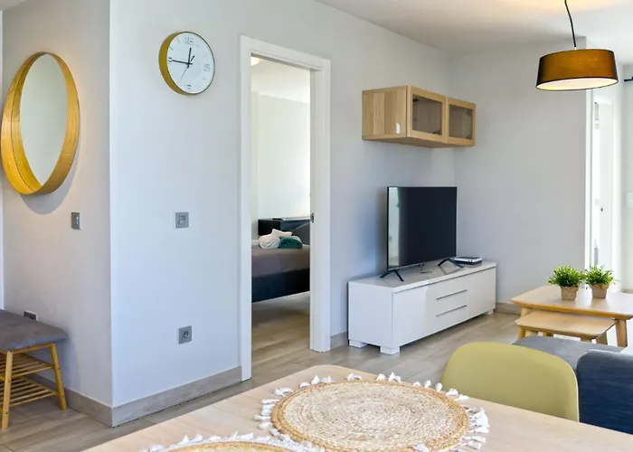 In With Fabulous Views *