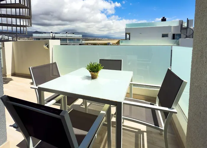 In With Fabulous Views *